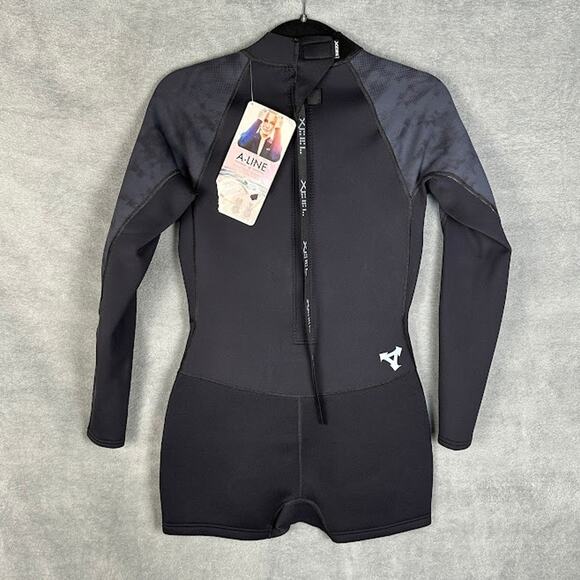 Xcel Wetsuit Womens 10 Black Axis Long Sleeve Back Zip Boy Short Spring 2MM Surf - Picture 7 of 15